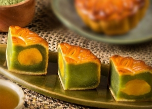 Bánh trung thu givral  trà xanh